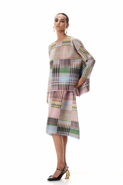 Sophisticated Garment with a Clean Classic Look