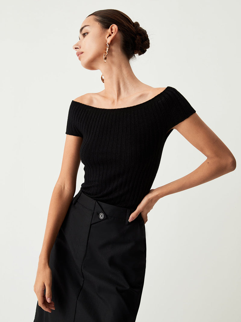 Sophisticated Top with a Clean Classic Look