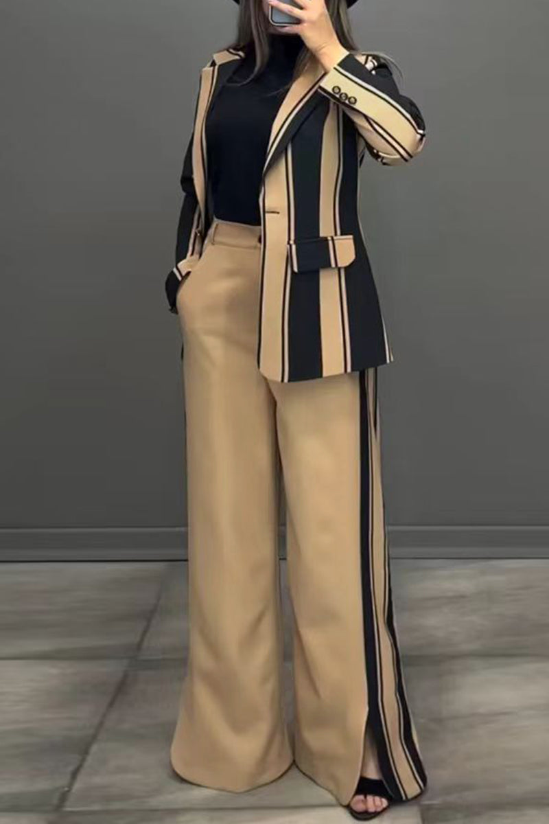 Effortlessly Elegant Pants with a Timeless Design