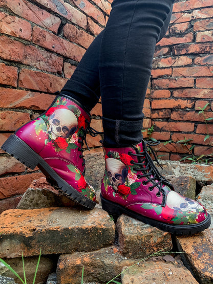 Beautifully Finished Boots in a Timeless Design