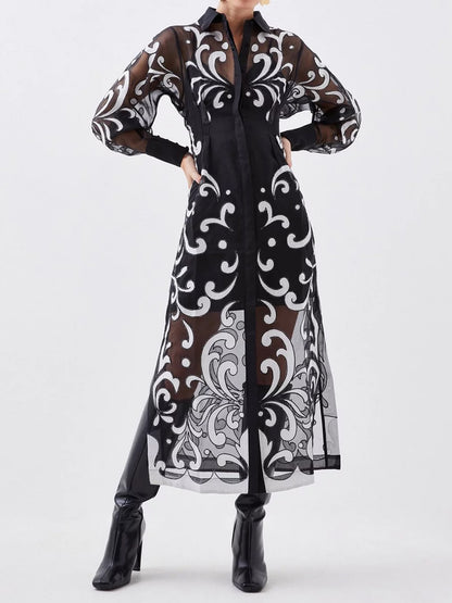 Well Tailored Dress with a Graceful Silhouette