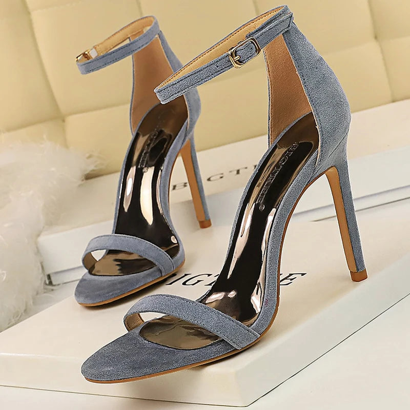 A Vintage Style Shoes with Delicate Timeless Details