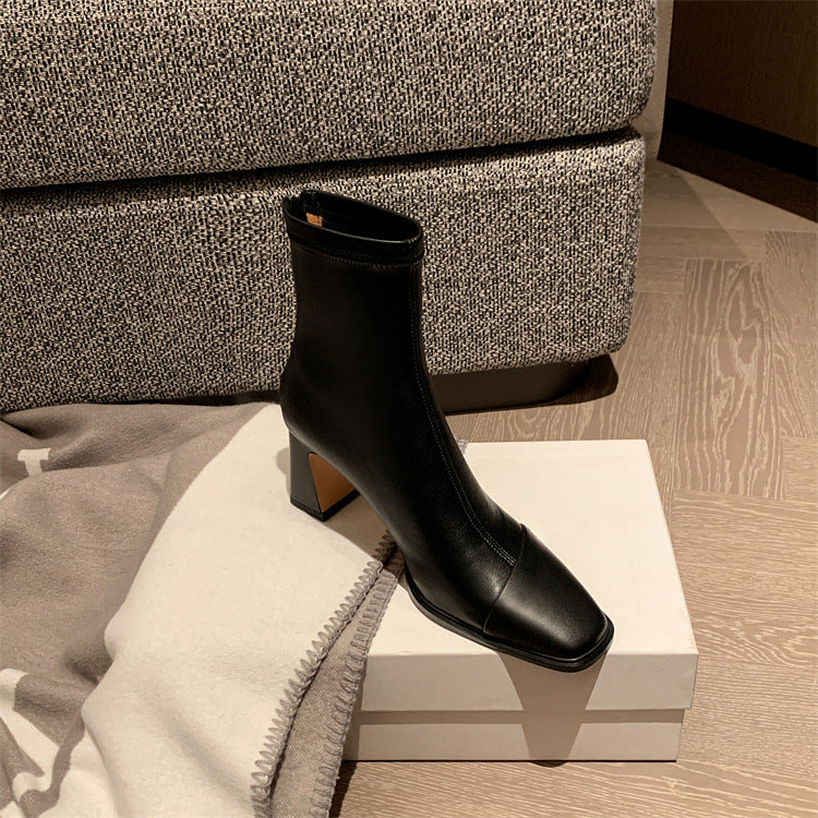Classic Vintage Heels with a Flattering Fit
