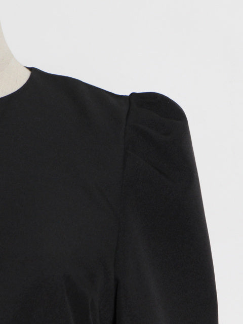 Beautifully Finished Top in a Timeless Design