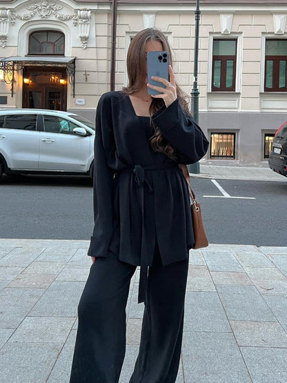Polished Trousers with an Effortless Classic Look