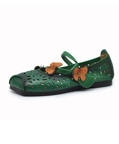 Well Tailored Shoes with a Graceful Silhouette