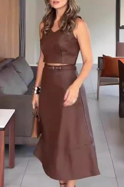 Effortlessly Elegant Garment with a Timeless Design