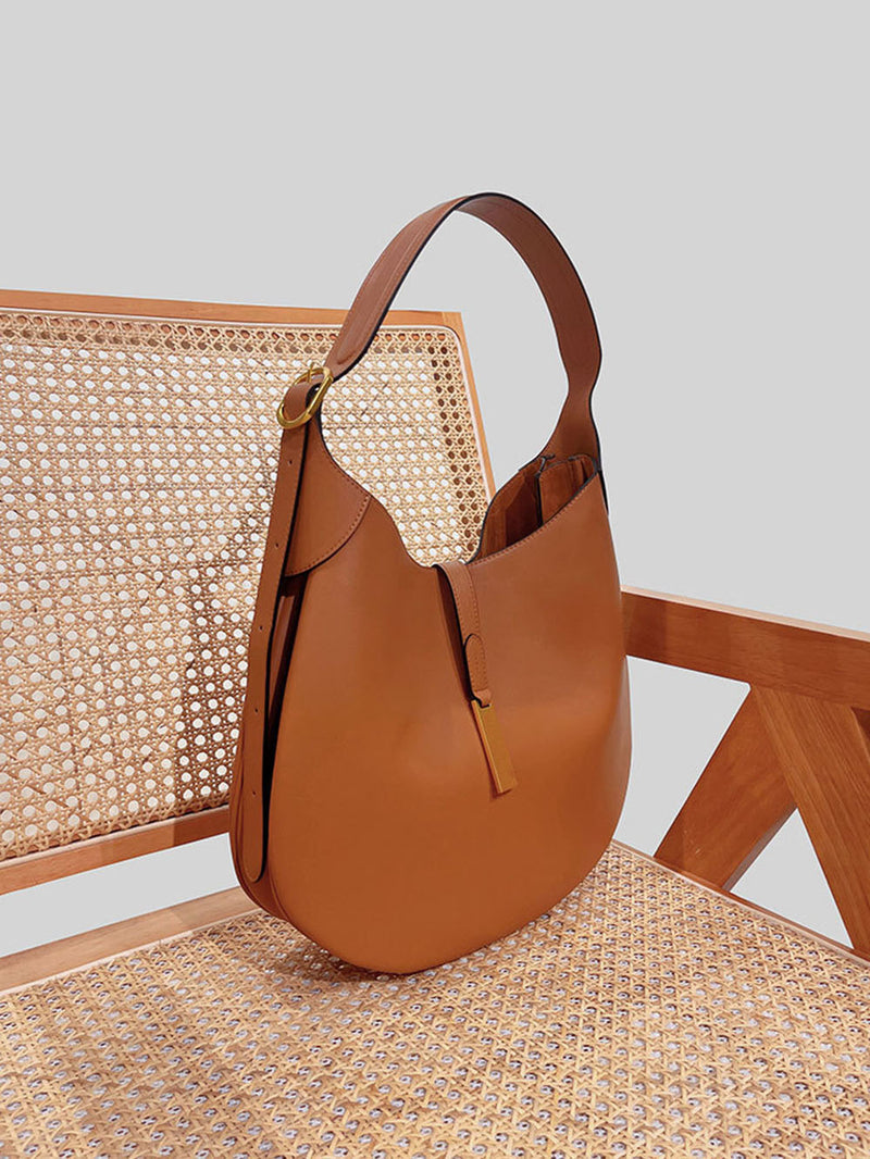 A Vintage Style Bag with Delicate Timeless Details