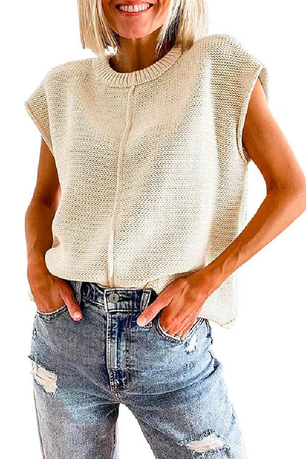 Well Tailored Sweater with a Graceful Silhouette