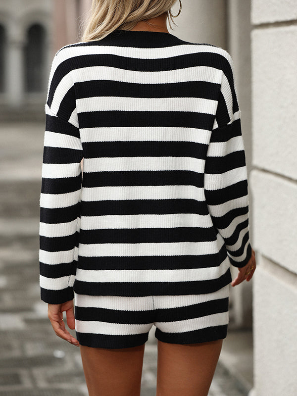 Effortlessly Elegant Garment with a Timeless Design