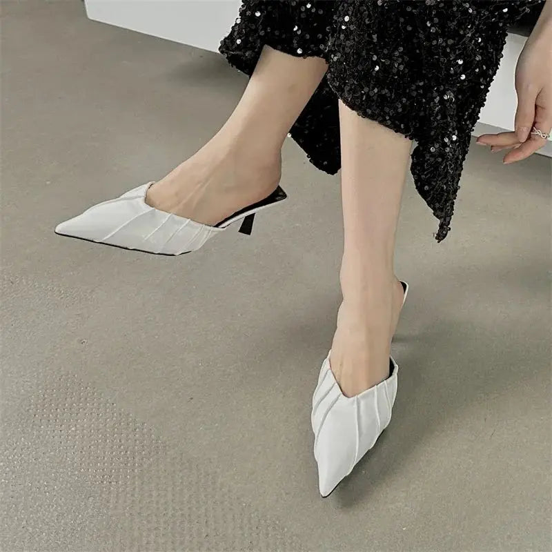 A Vintage Style Heels with Delicate Timeless Details