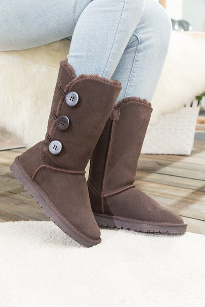 Sophisticated Boots with a Clean Classic Look
