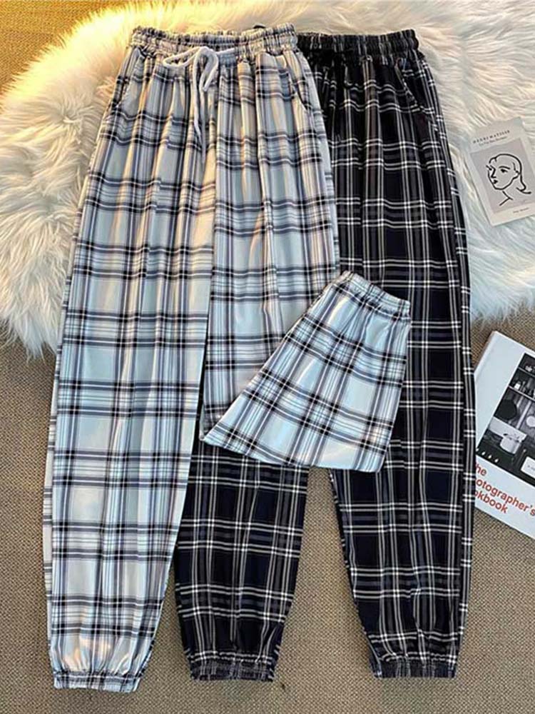 A Vintage Style Pants with Delicate Timeless Details