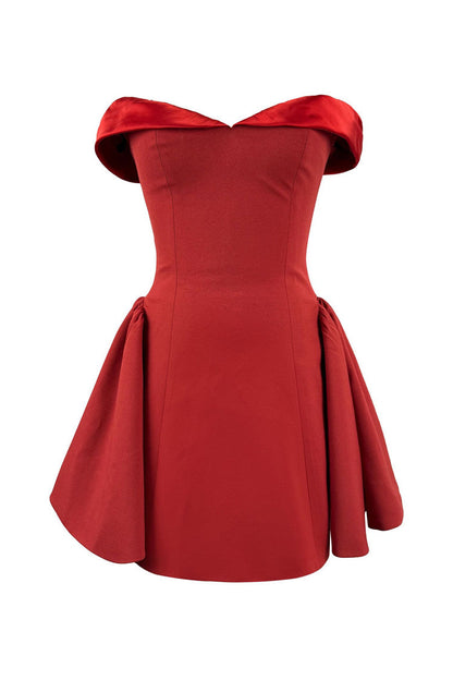 Well Tailored Dress with a Graceful Silhouette