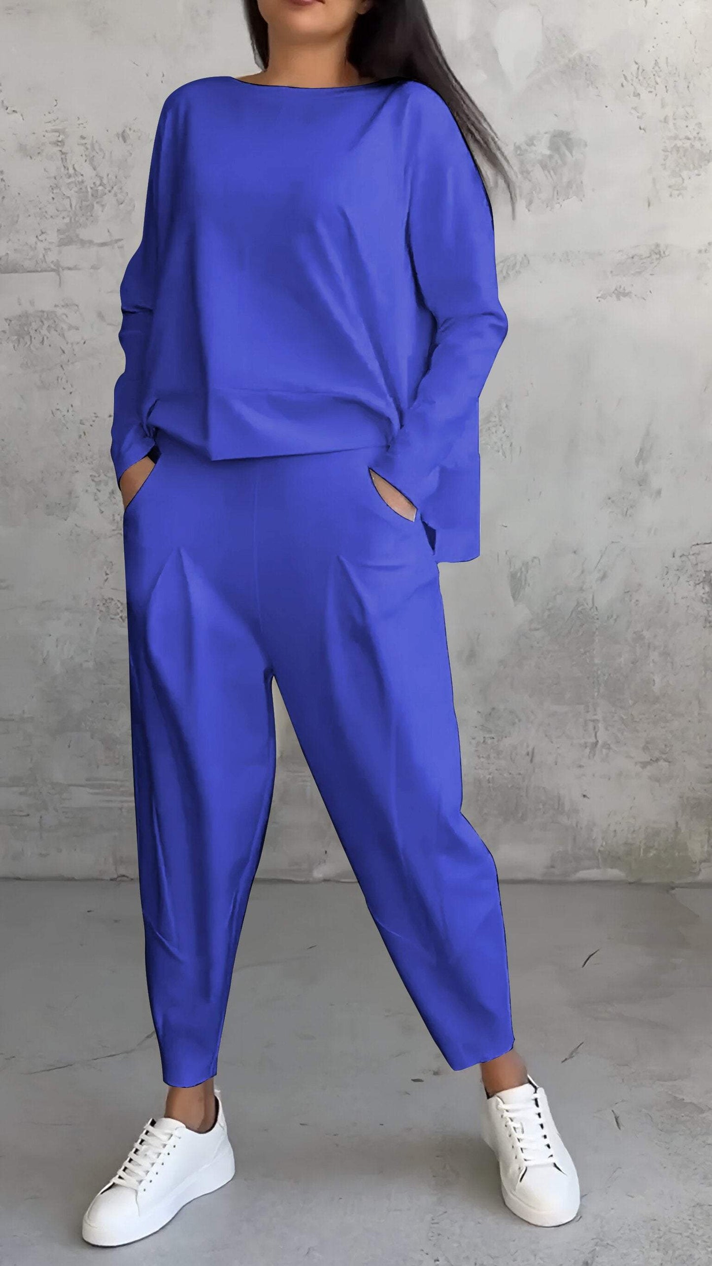 Effortlessly Elegant Garment with a Timeless Design