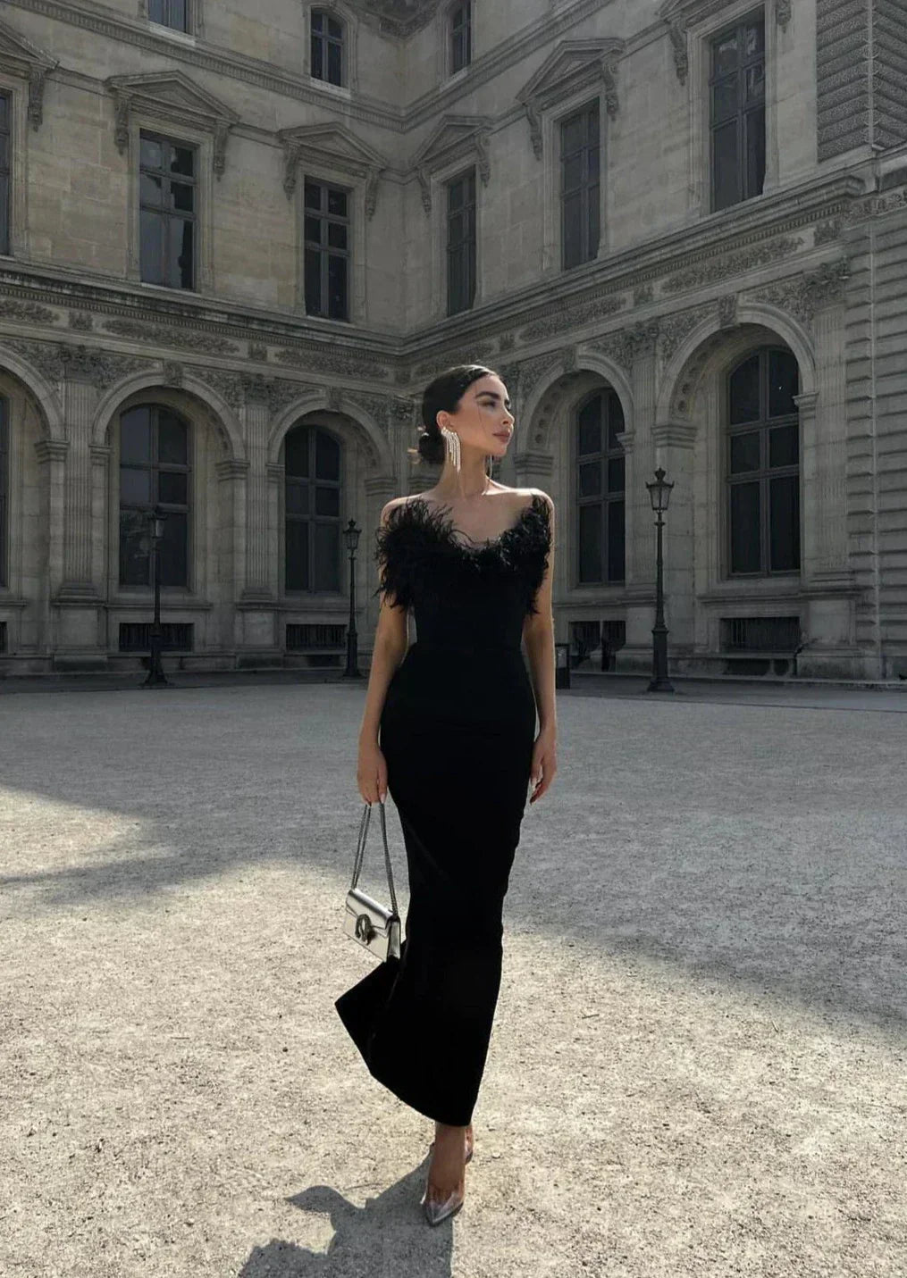Effortlessly Elegant Dress with a Timeless Design