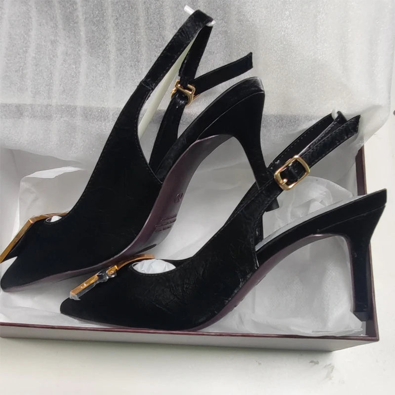 Effortlessly Elegant Heels with a Timeless Design