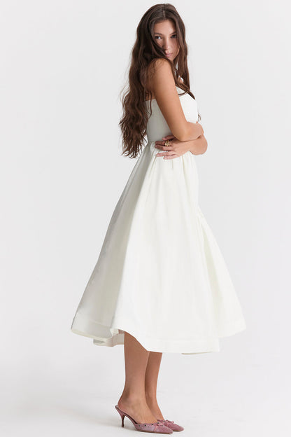 Effortlessly Elegant Dress with a Timeless Design