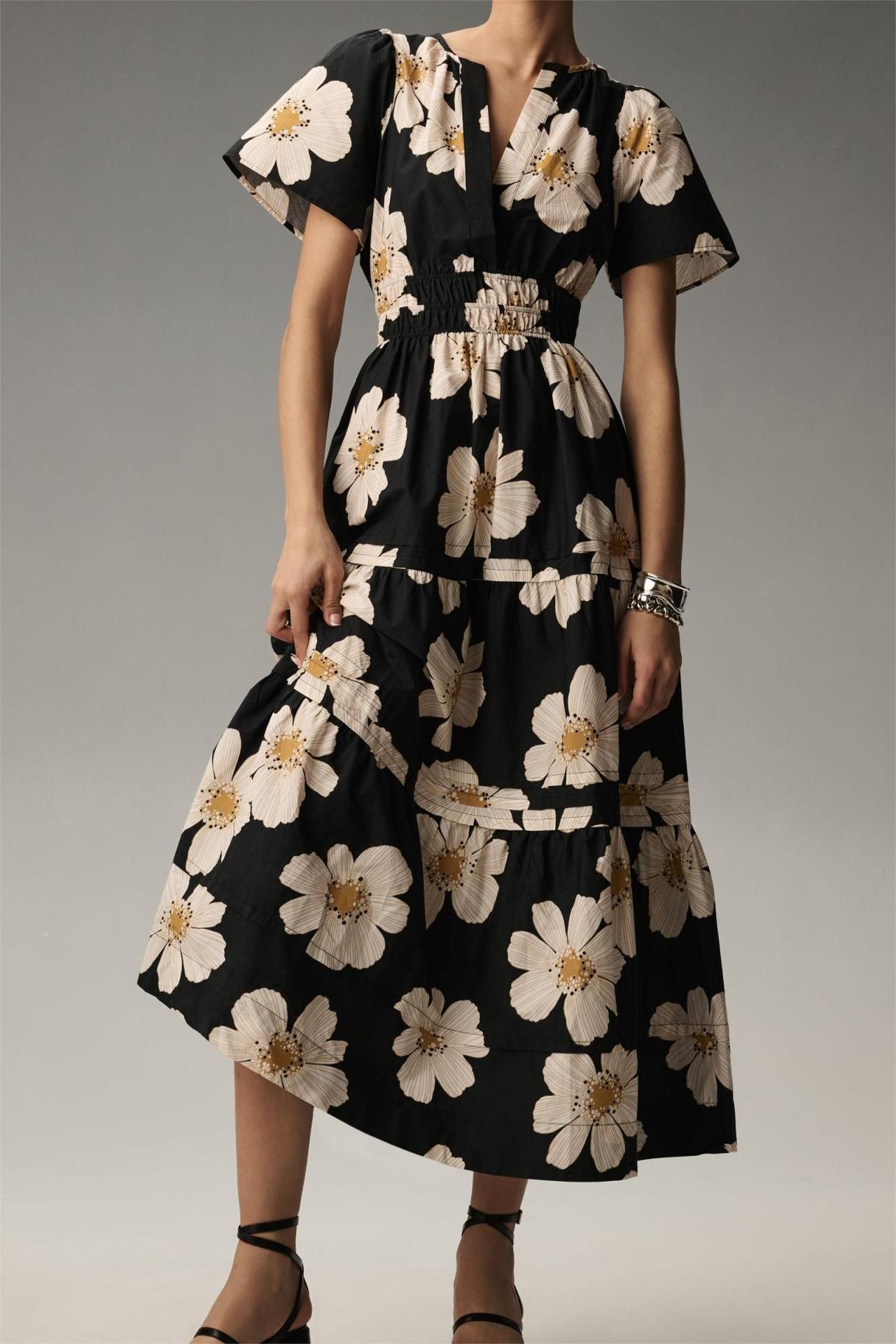 Gracefully Styled Dress for Any Occasion