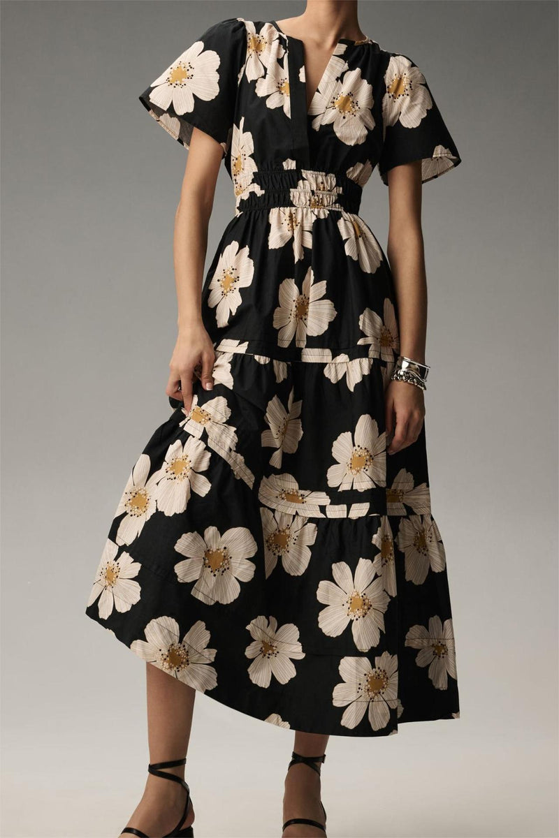 Gracefully Styled Dress for Any Occasion