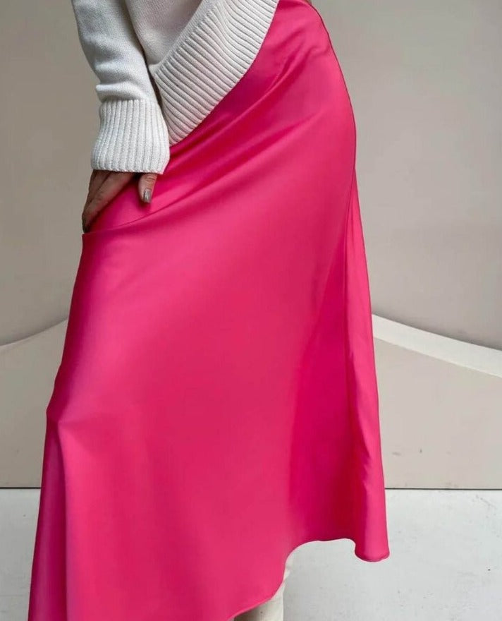 Effortlessly Elegant Garment with a Timeless Design