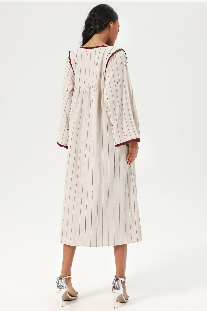 Beautifully Crafted Dress in a Classic Style