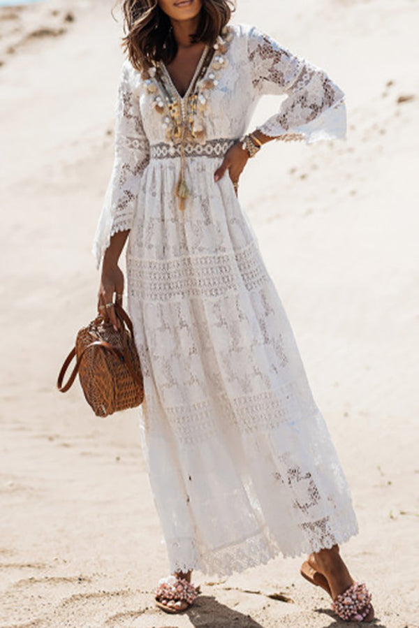 Effortlessly Elegant Dress with a Timeless Design
