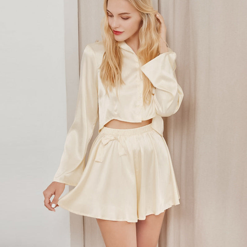 Well Tailored Shirt with a Graceful Silhouette