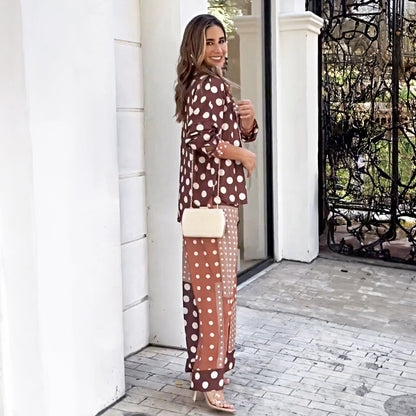 Classic Vintage Pants with a Flattering Fit