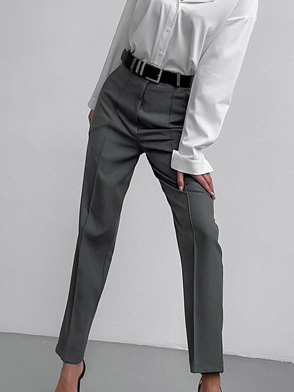 Effortlessly Elegant Pants with a Timeless Design