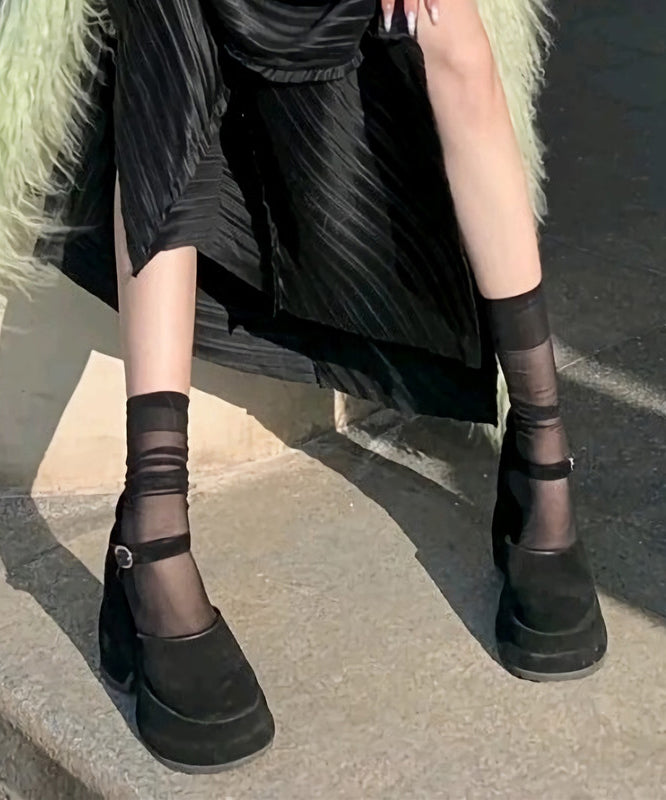 Effortlessly Elegant Heels with a Timeless Design