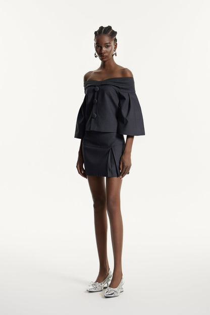 Beautifully Finished Garment in a Timeless Design