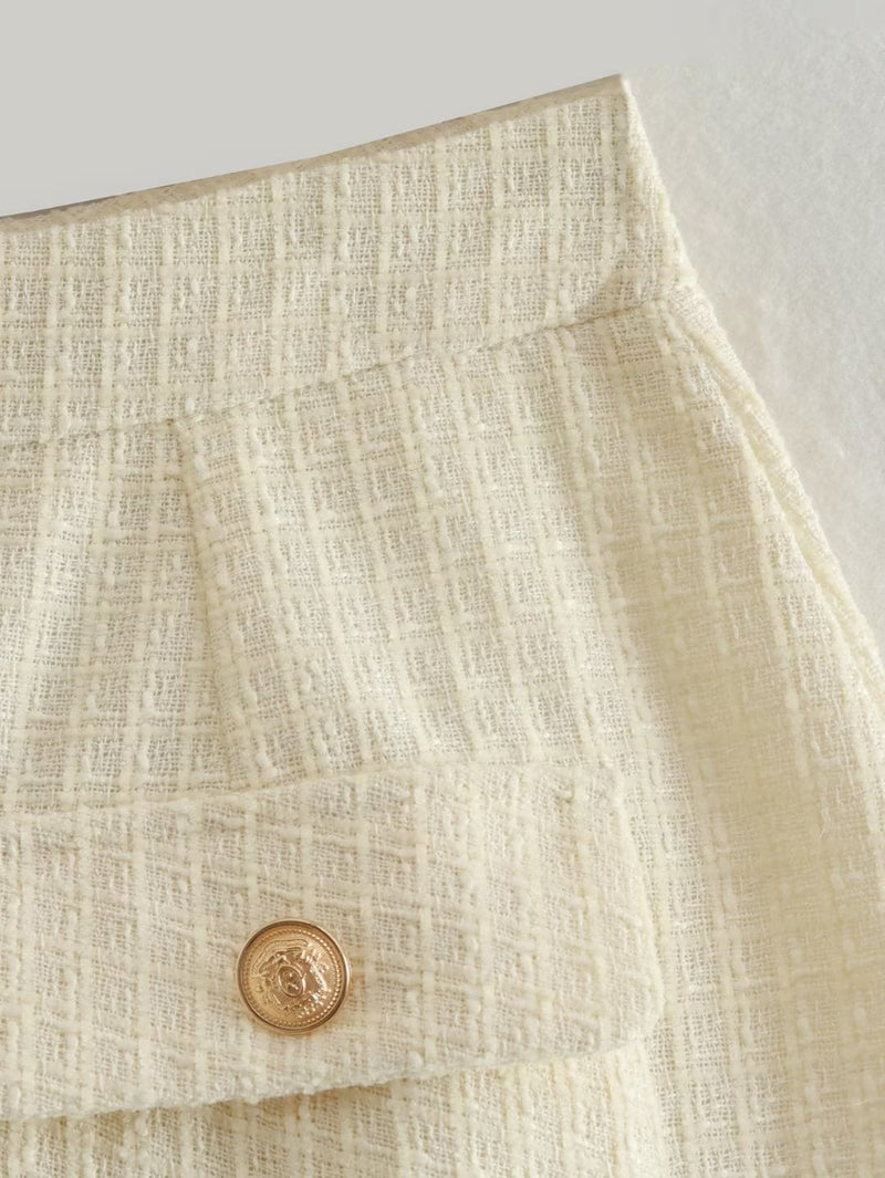 Classic Vintage Coat with a Flattering Fit