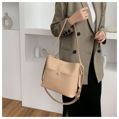 Gracefully Styled Bag for Any Occasion