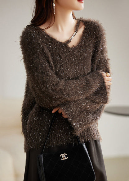 Well Tailored Sweater with a Graceful Silhouette
