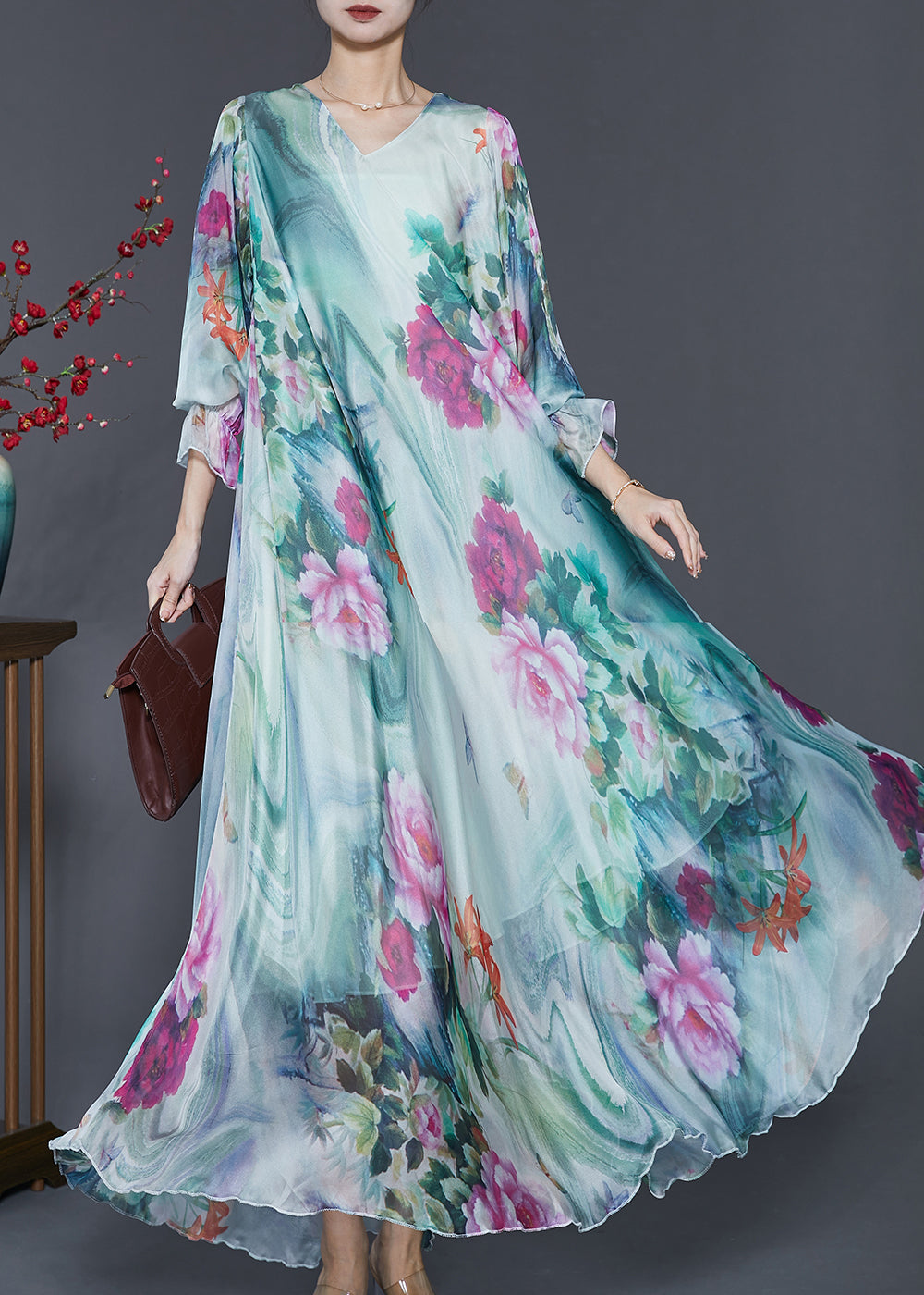 Classic Vintage & Enduringly Stylish Dress