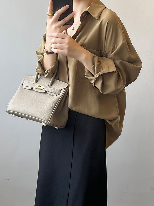 Well Tailored Blouse with a Graceful Silhouette