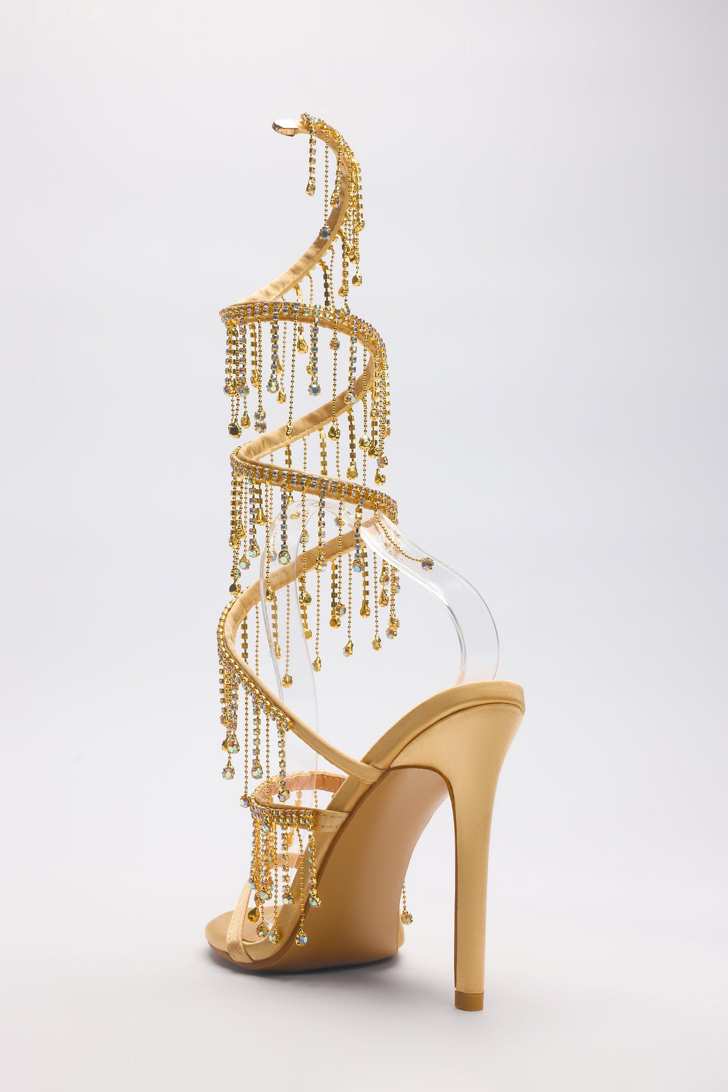 Effortlessly Elegant Heels with a Timeless Design