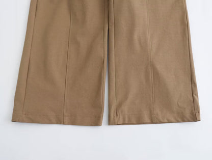 Effortlessly Elegant Garment with a Timeless Design