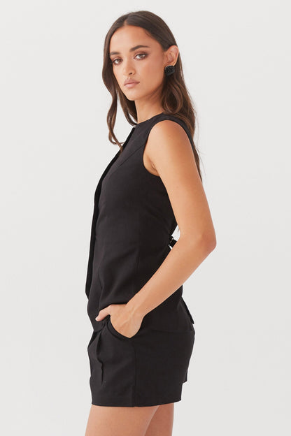 Sophisticated Garment with a Clean Classic Look