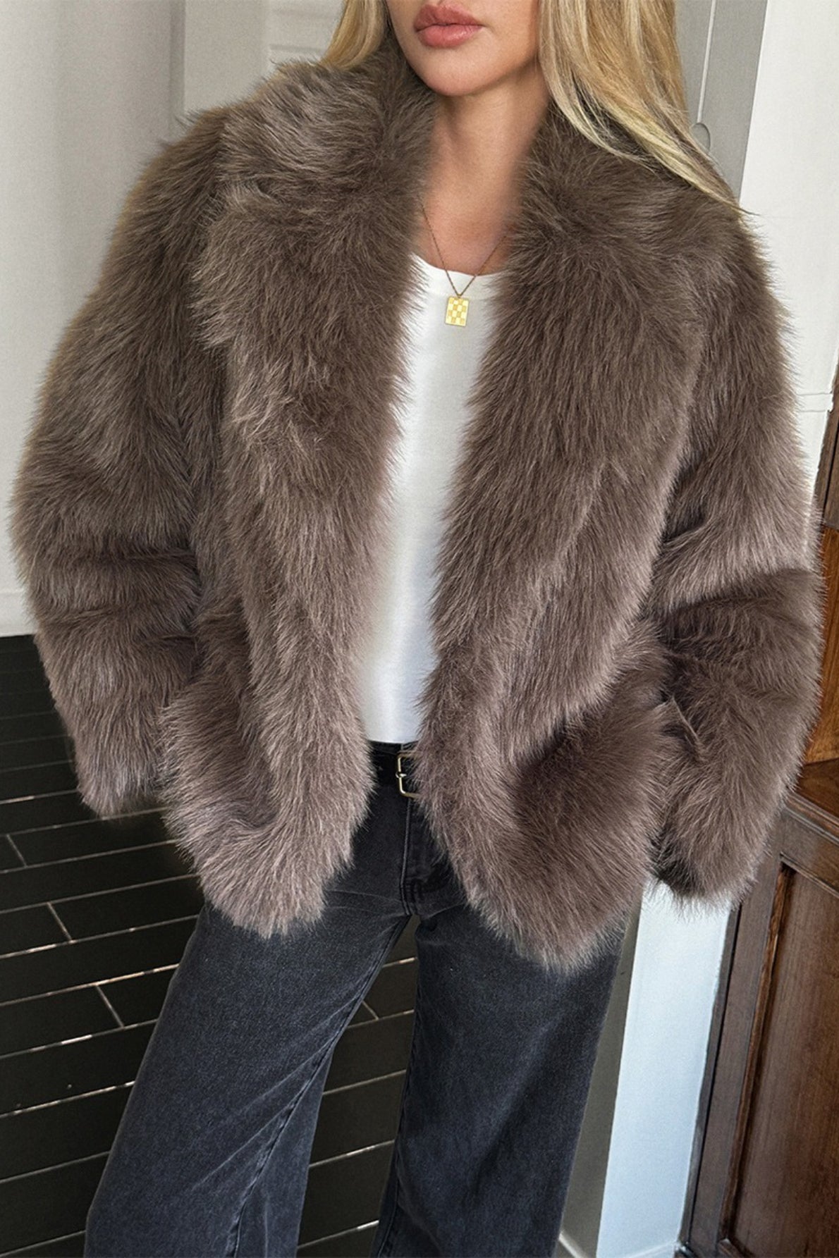 Gracefully Styled Coat for Any Occasion