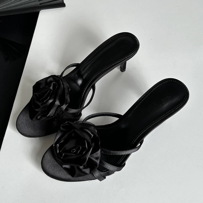 Effortlessly Elegant Heels with a Timeless Design