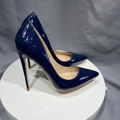 Gracefully Styled Garment for Any Occasion