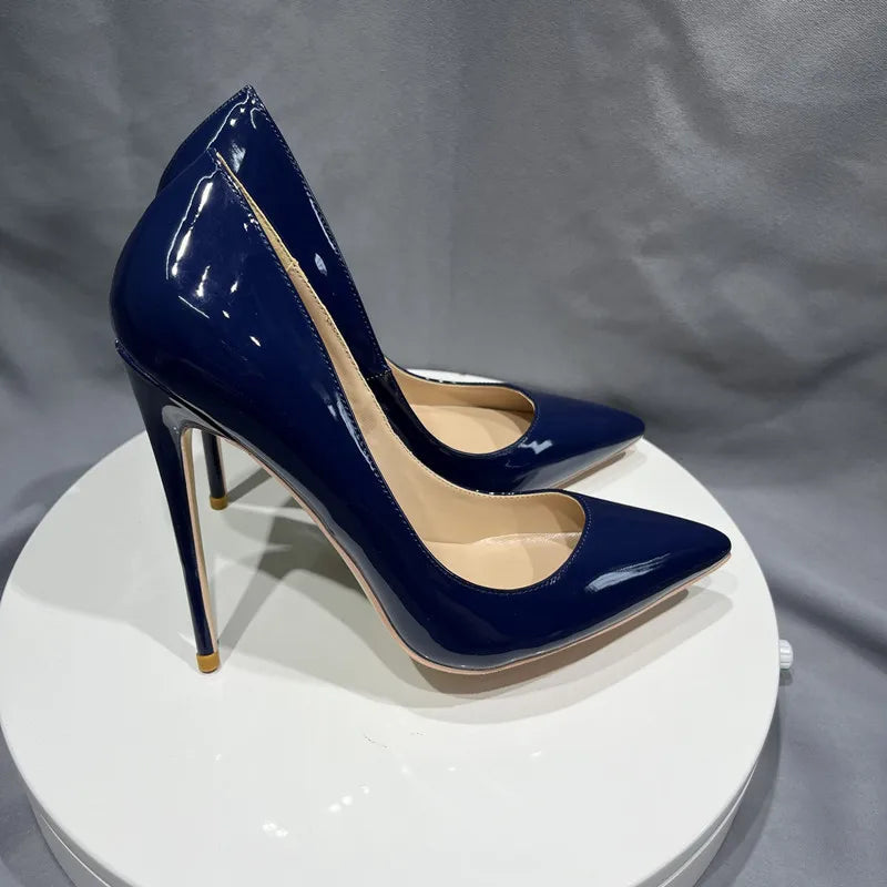 Gracefully Styled Garment for Any Occasion