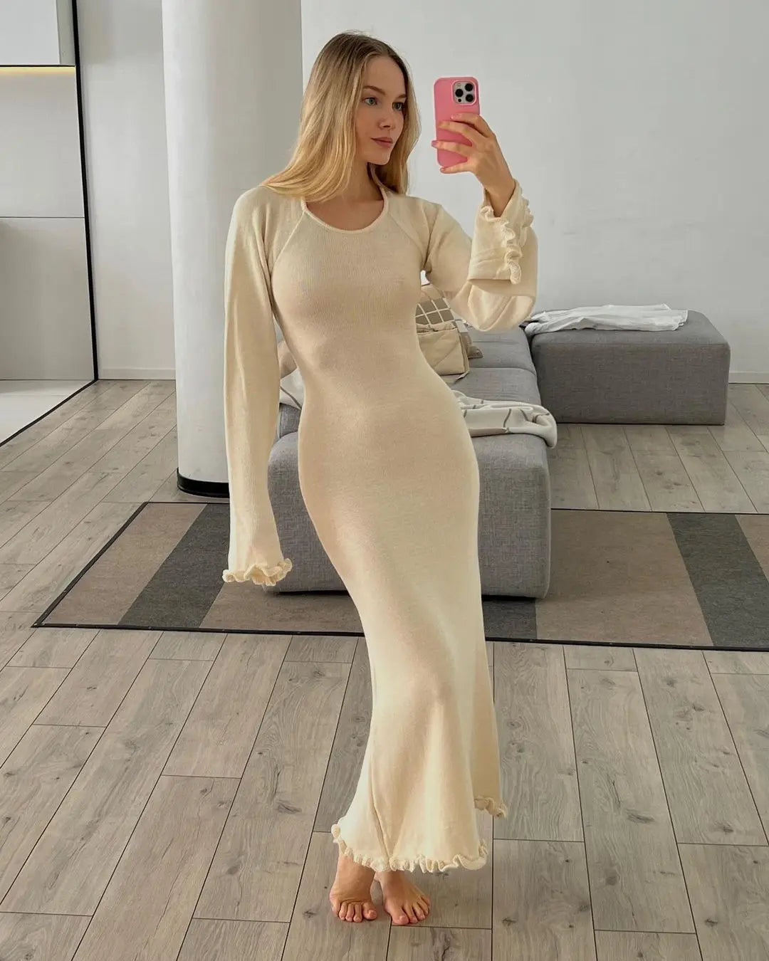 Beautifully Crafted Dress in a Classic Style