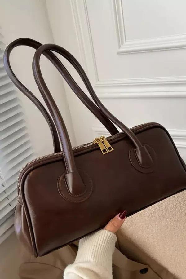 Sophisticated Bag with a Clean Classic Look