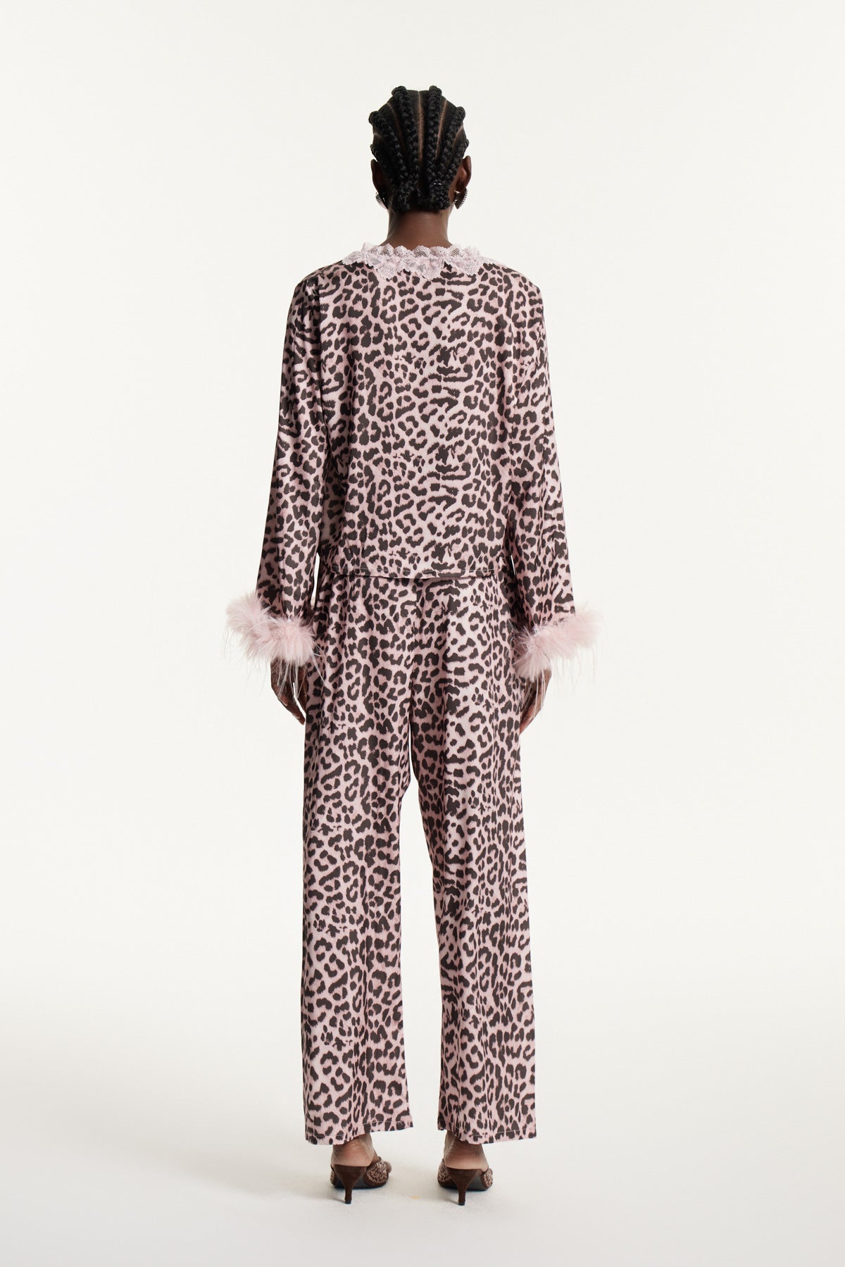 Classic Vintage Pants with a Flattering Fit
