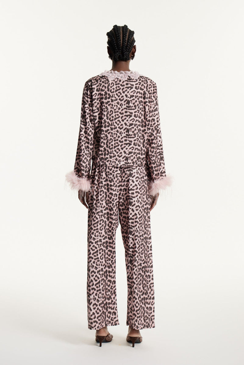 Classic Vintage Pants with a Flattering Fit