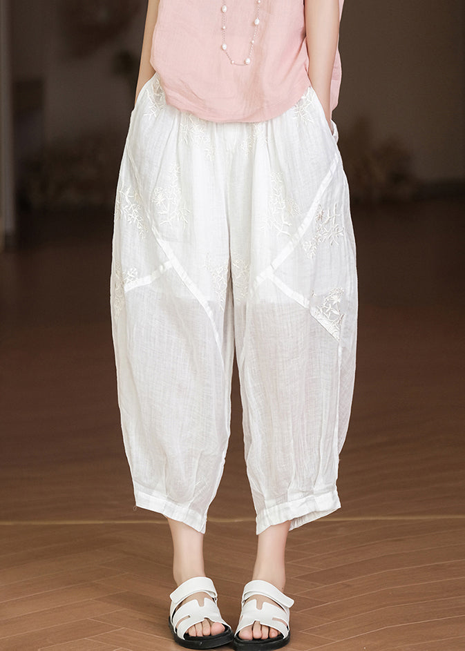 Effortlessly Elegant Pants with a Timeless Design