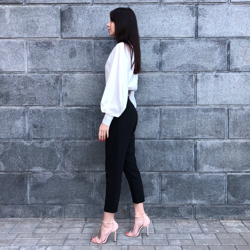 Effortlessly Elegant Blouse with a Timeless Design
